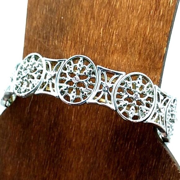 Silver-tone Filigree & Crystal Medallion Panel Stretch Bracelet - Picture 1 of 11